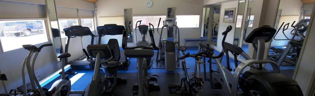 Ypc Fitness & Accomodations Invermere Pokój zdjęcie