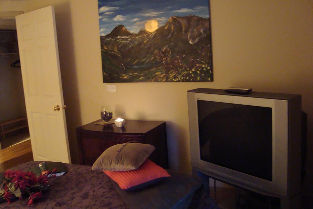 Ypc Fitness & Accomodations Invermere Pokój zdjęcie