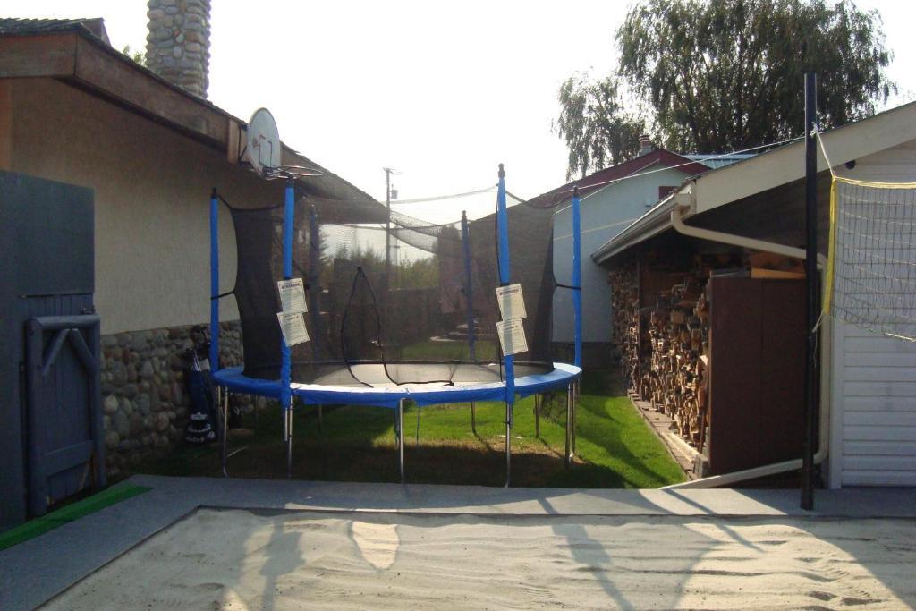 Ypc Fitness & Accomodations Invermere Zewnętrze zdjęcie